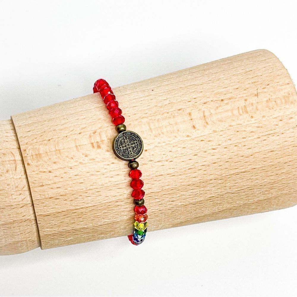 🍋 NEW! Adjustable Red Crystal Bracelet with distressed silver St Benedict Medal